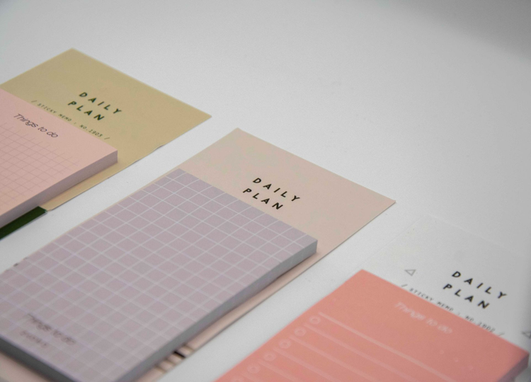 Sticky notes & bookmarks