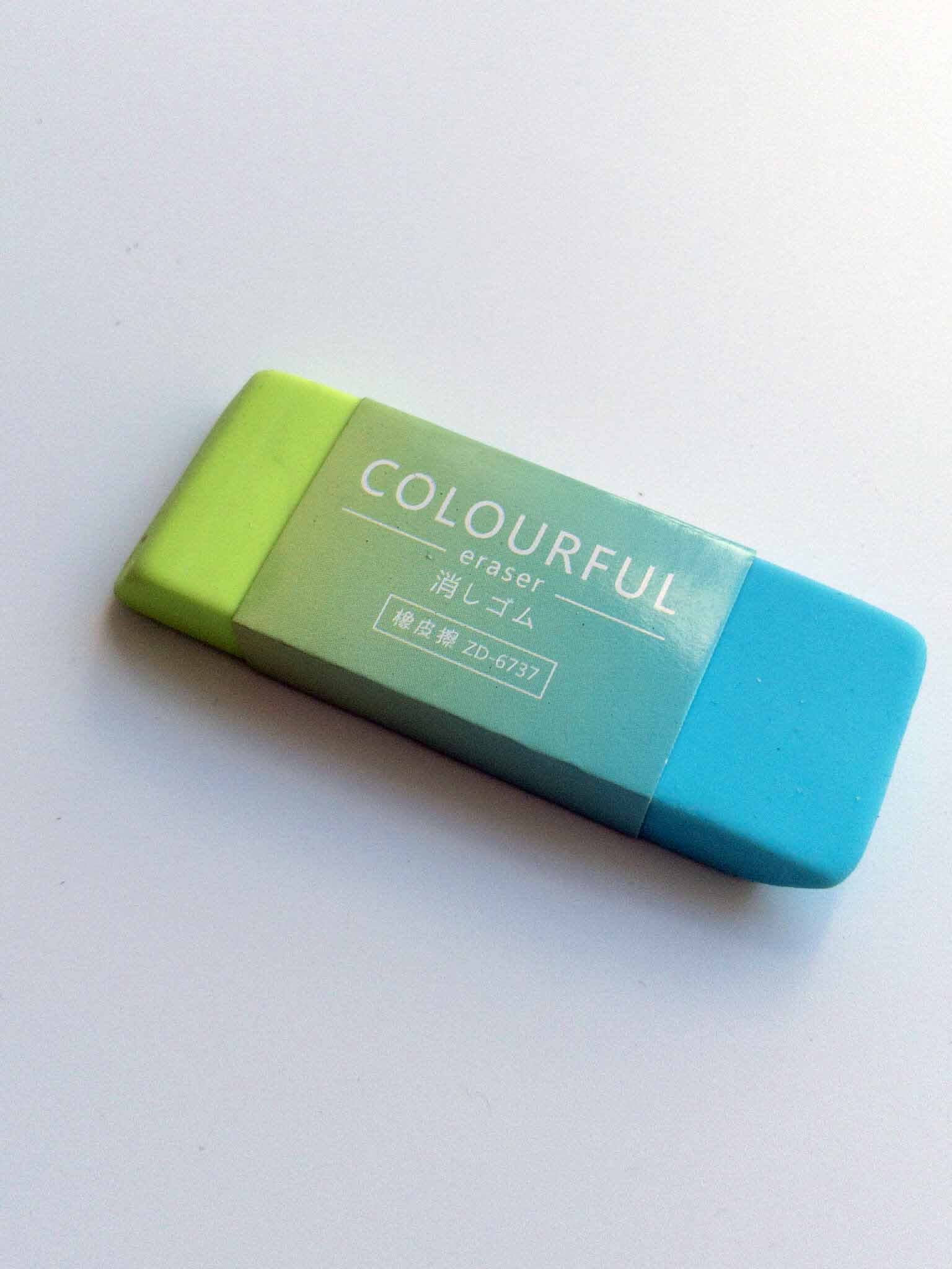 Γόμα λαχανί και γαλάζια