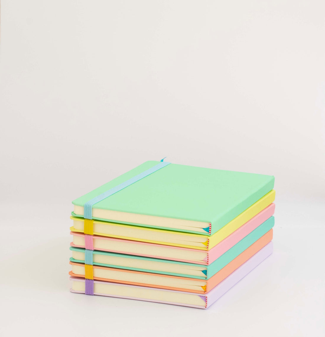 Σημειωματάριο χρωματιστό με λάστιχο διάφορα χρώματα