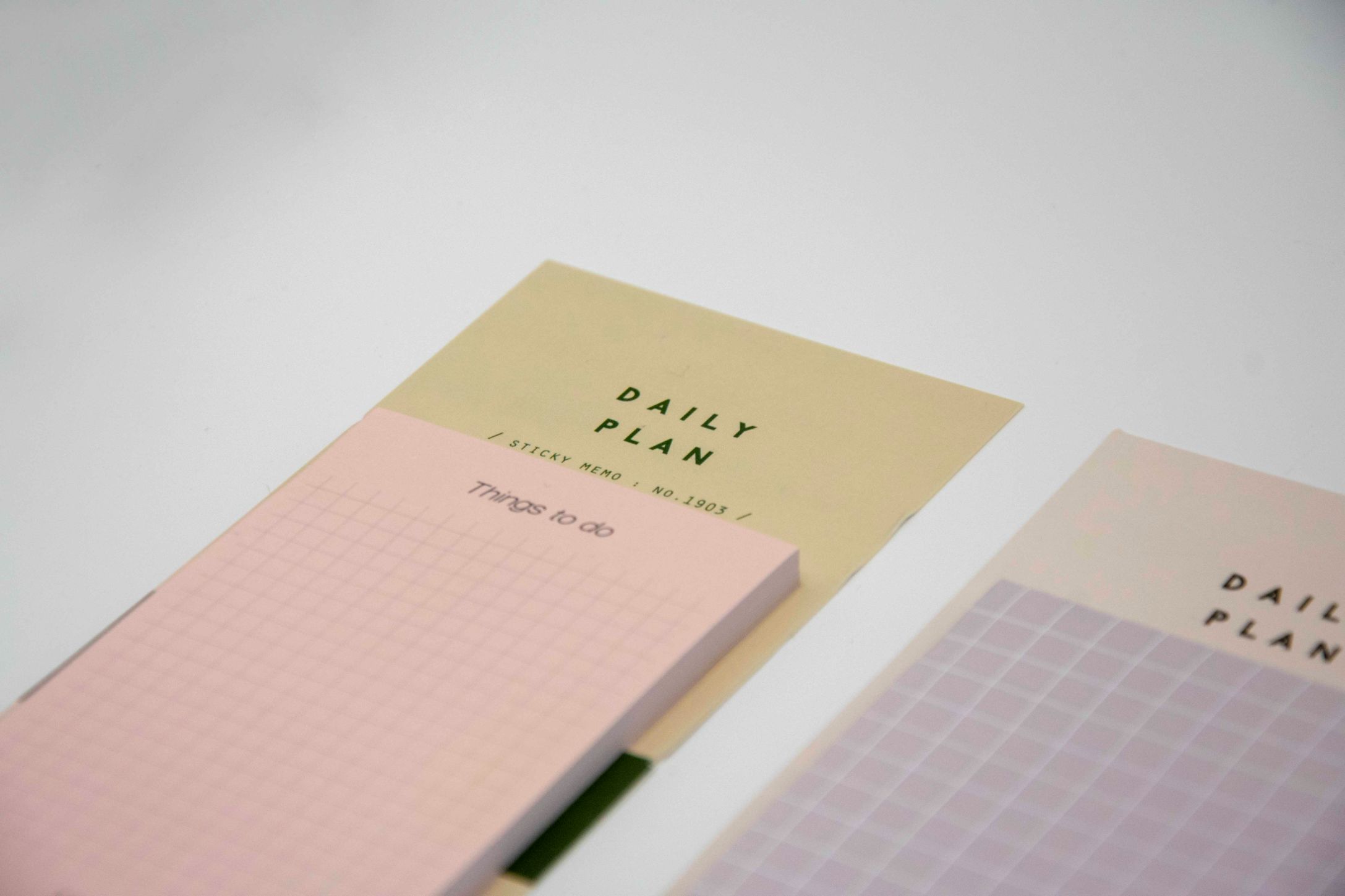 Χαρτάκια σημειώσεων μακρόστενα μπεζ κουτάκια